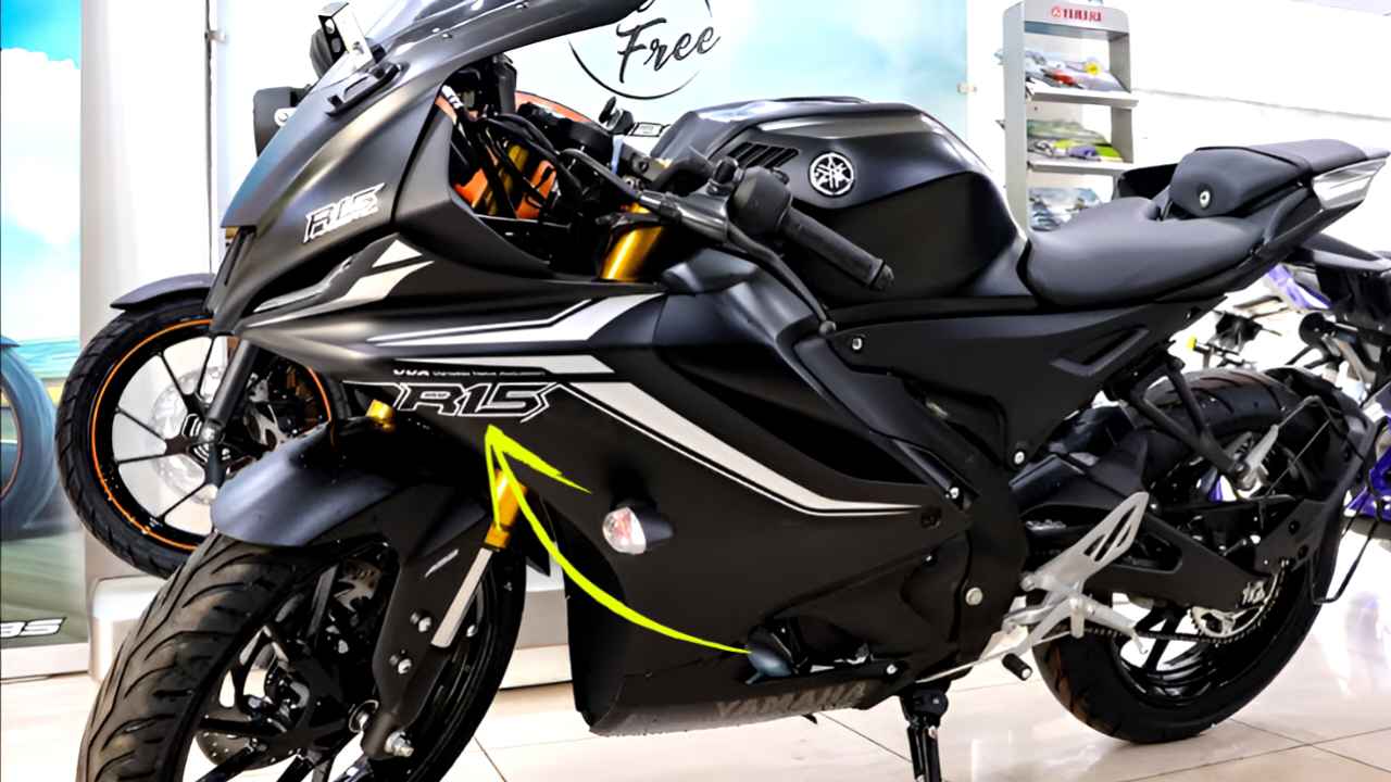 Yamaha R15 V4